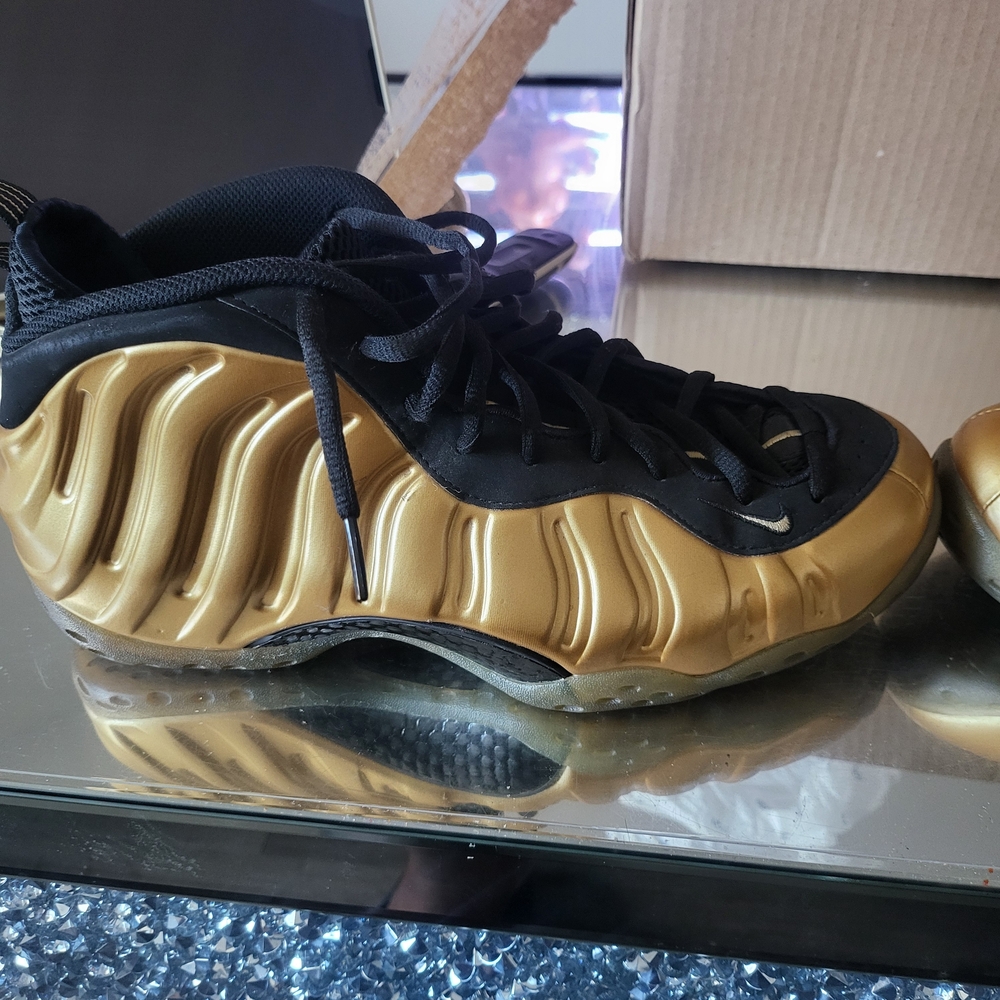 Nike Air Foamposite Pro Metallic Gold Men's Size 12 - Picture 4 of 9